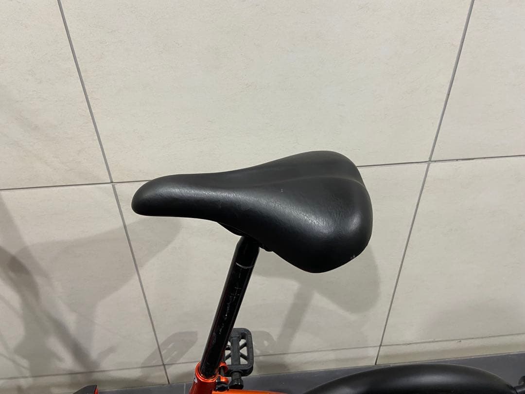 ミニベロ　小径車　折りたたみ自転車　20インチ