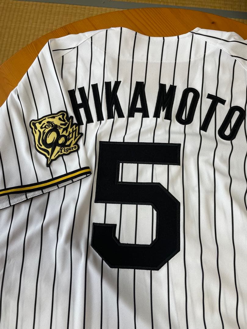 阪神タイガース　ユニフォーム　近本選手　Oサイズ