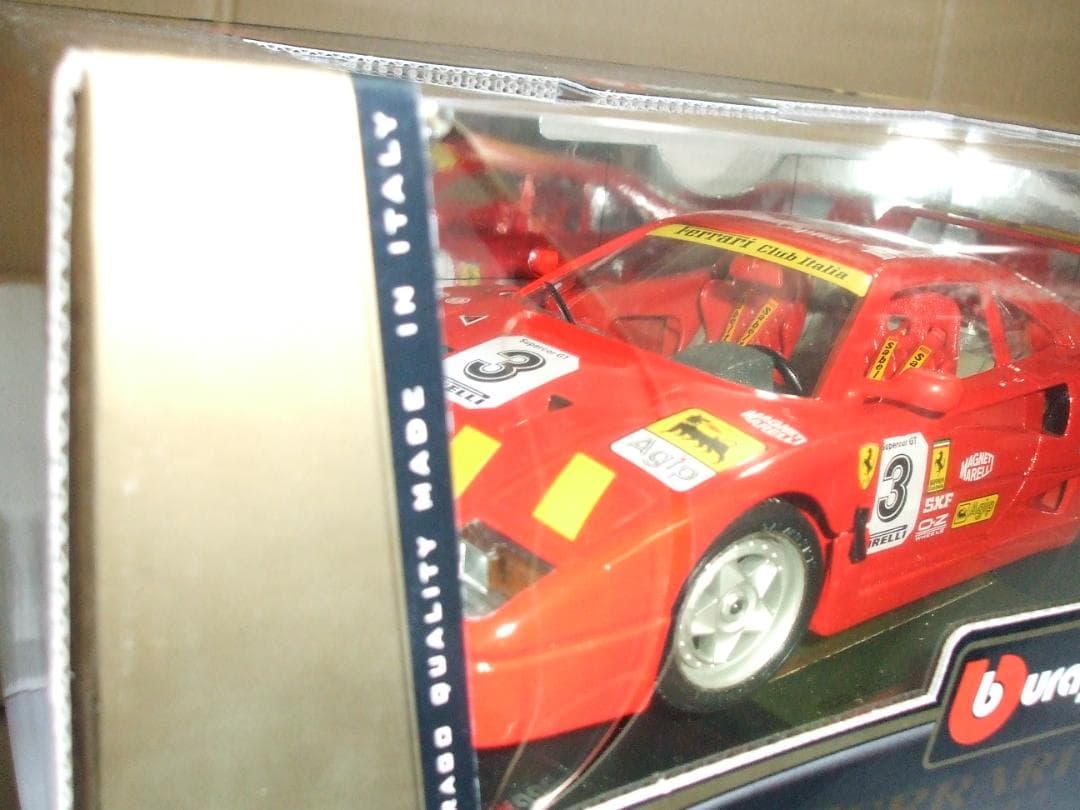 難あり　フェラーリ　F４０　＃３　レーシングカー　１／１８