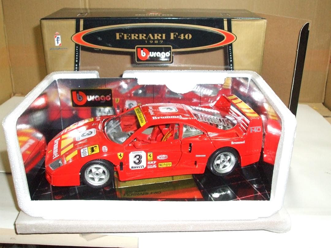 難あり　フェラーリ　F４０　＃３　レーシングカー　１／１８