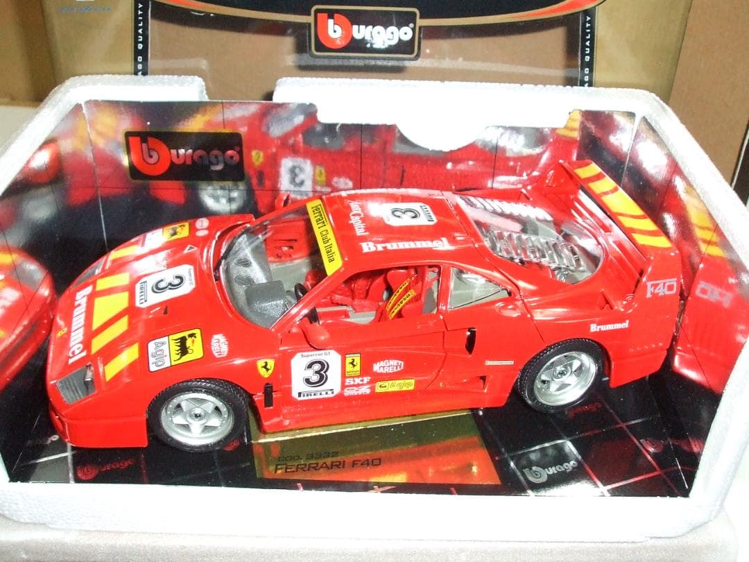 難あり　フェラーリ　F４０　＃３　レーシングカー　１／１８