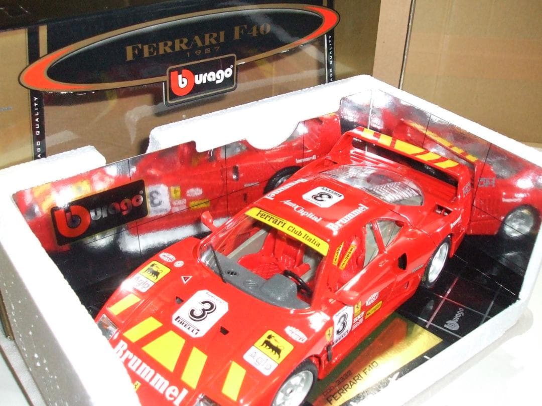難あり　フェラーリ　F４０　＃３　レーシングカー　１／１８