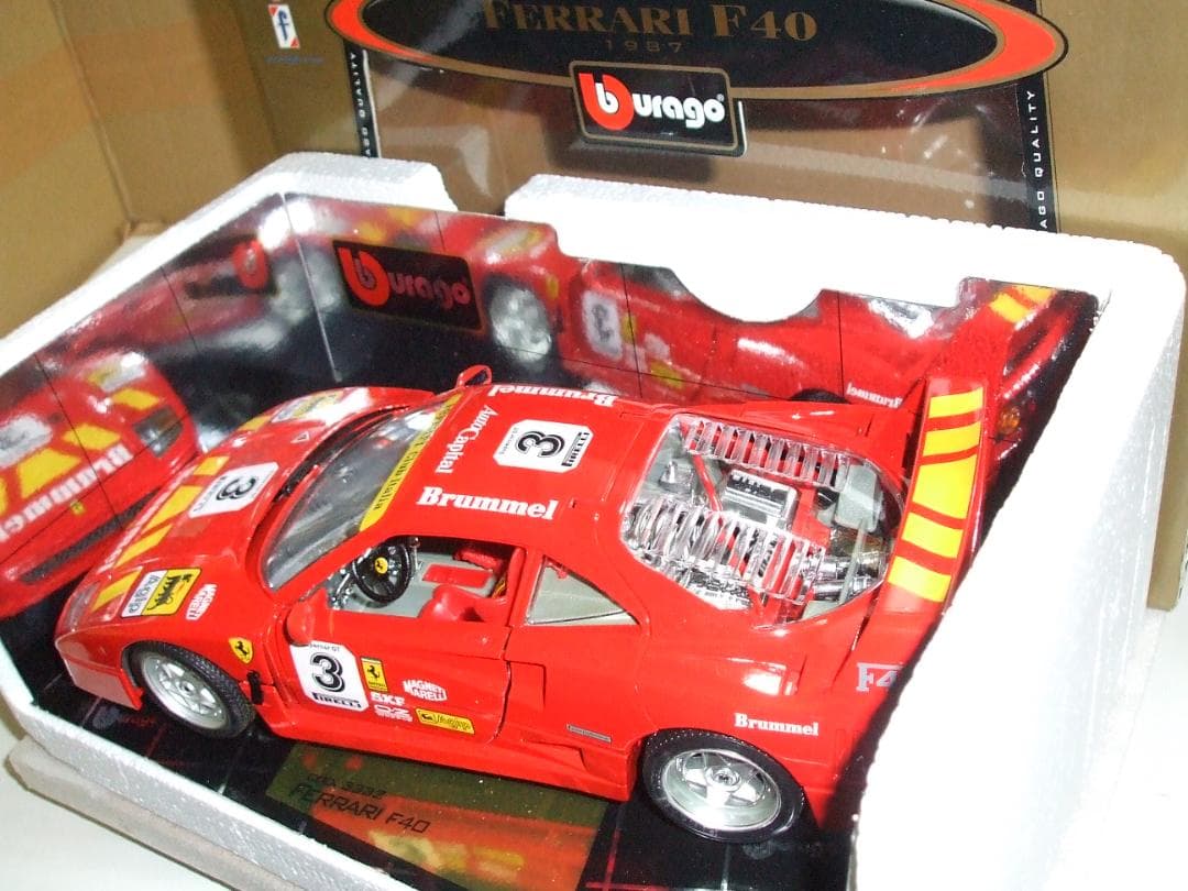 難あり　フェラーリ　F４０　＃３　レーシングカー　１／１８