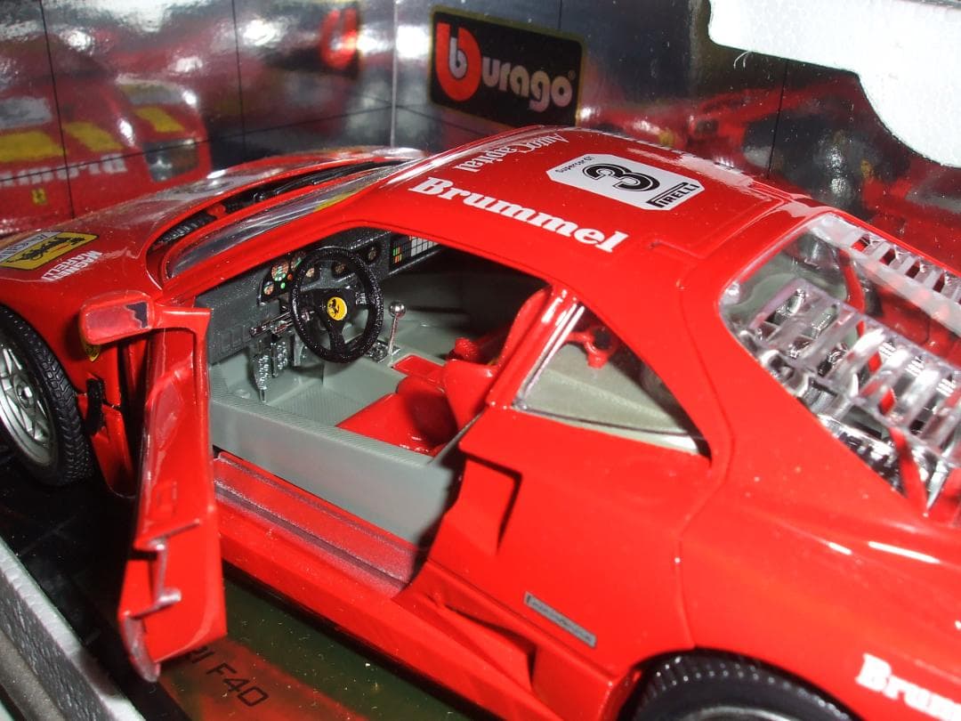 難あり　フェラーリ　F４０　＃３　レーシングカー　１／１８