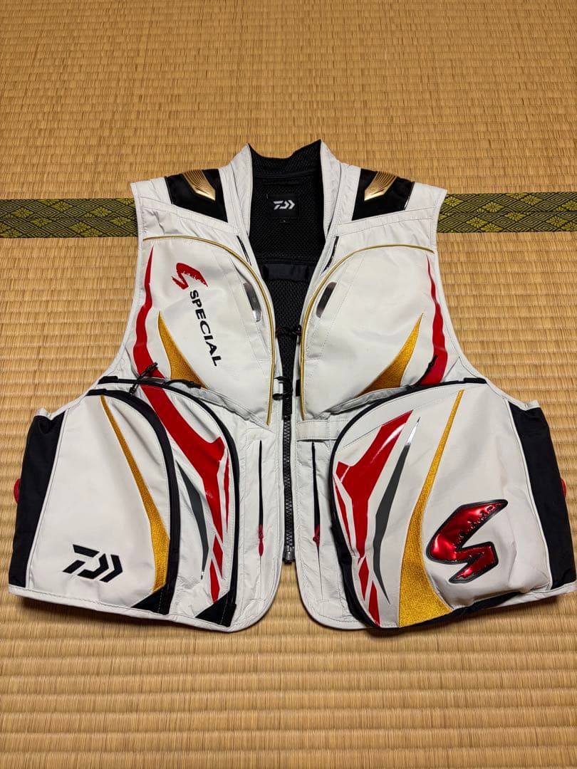 ダイワ スペシャル鮎ベスト・シャツセット