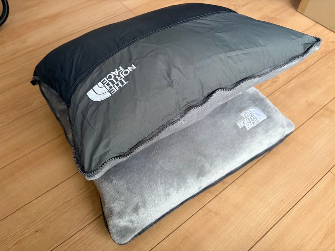 THE NORTH FACE リバーシブルクッション【未使用】