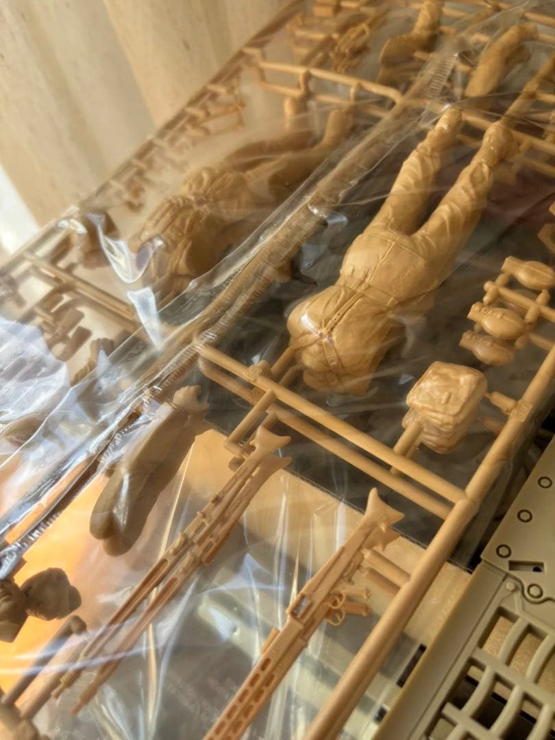TAMIYA ドイツ虎王戦車ポルシェ砲塔モデル、1/16スケール