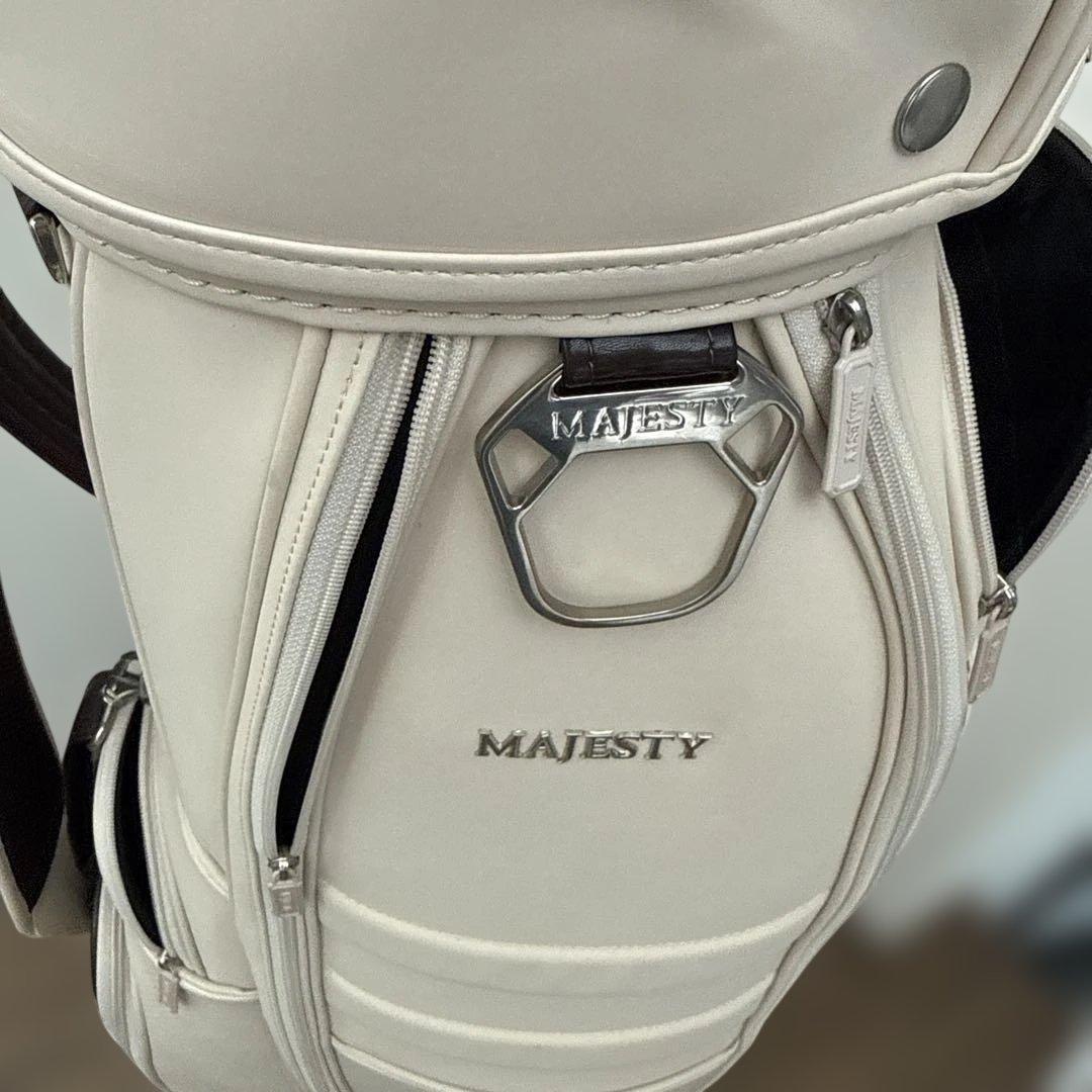 新品　MAJESTY ベージュ キャディバッグ　キャスター付き