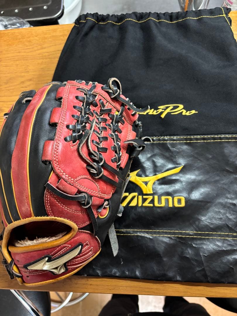 Mizuno レザーグローブ レッド/ブラック