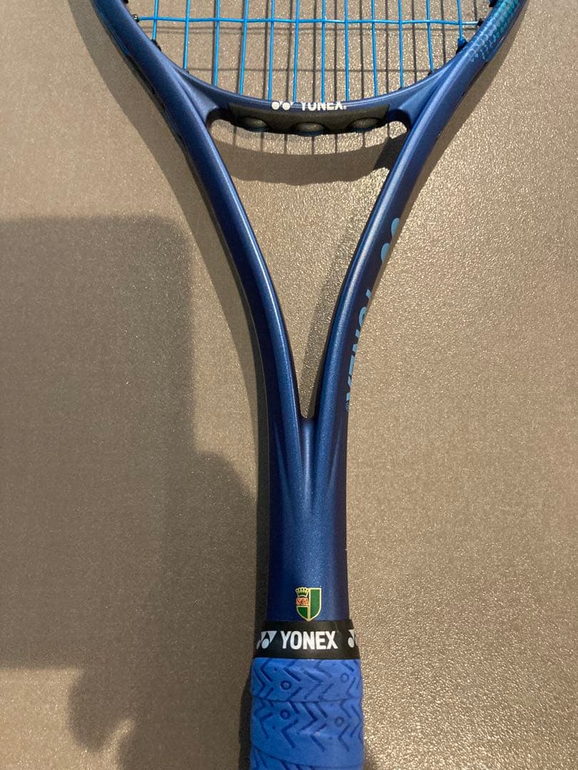 店頭試打ラケット　YONEX ボルトレイジ5VS 希少な　UXL0 ケース付き