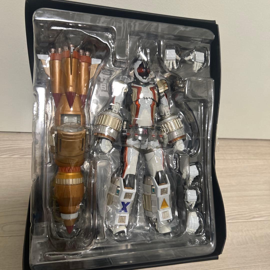 ジ*ム様 t121 SIC 仮面ライダーフォーゼ 坂本洋一 & コマ