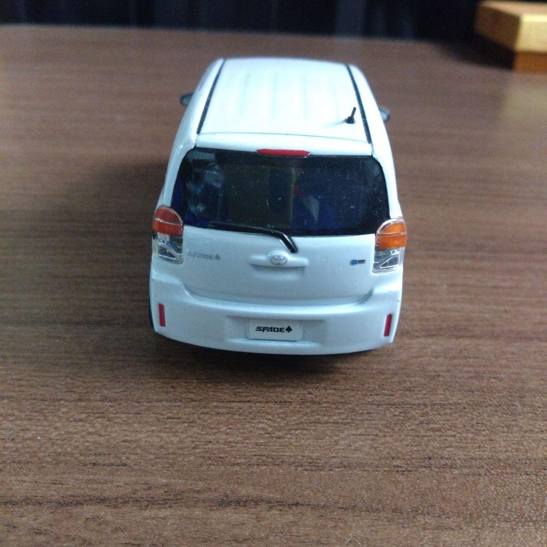 トヨタカラーサンプル スペイド ホワイトパール