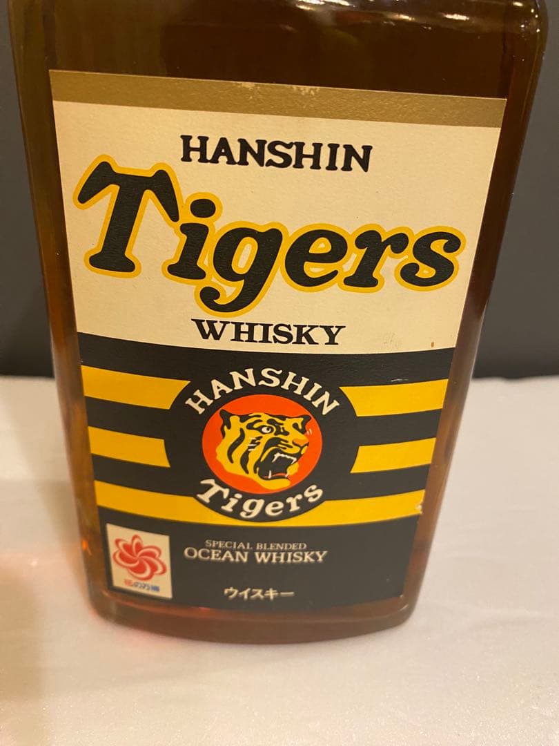 阪神タイガースウイスキー 660ml 40度85年優勝記念古酒希少