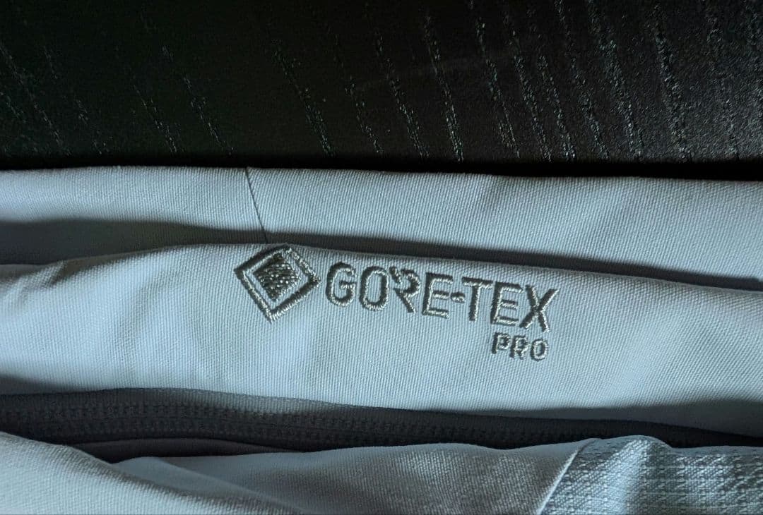 新品未使用　NORRONA Lofoten Gore-tex ProPants