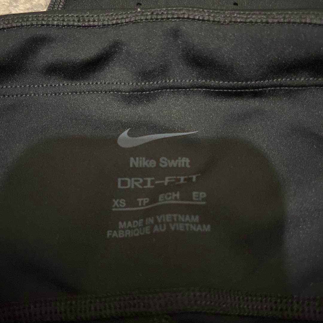 Nikeタイツ