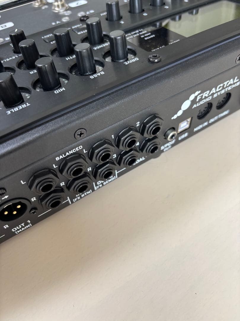 【美品】AX8 Fractal Audio Systems ギタープロセッサー