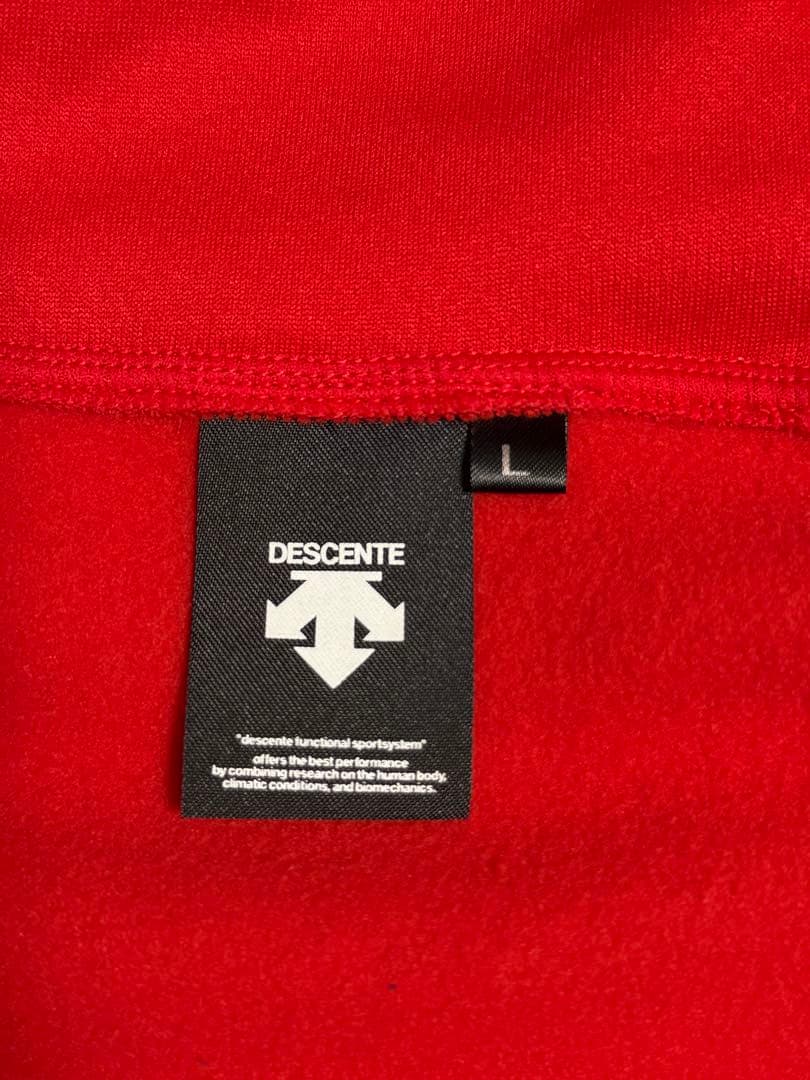 DESCENTE 広島東洋カープ　フリースパーカー　Lサイズ キャンプ必需品