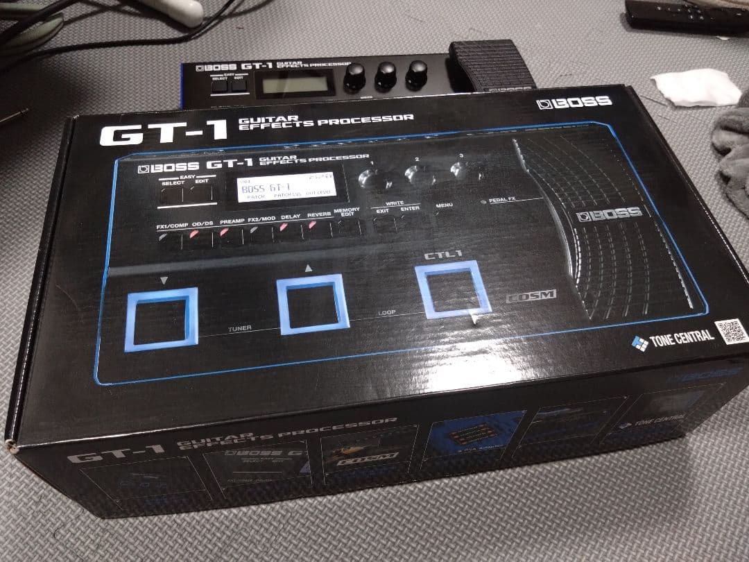 BOSS GT-1 ギターマルチエフェクターアダプター付　☆教科書☆