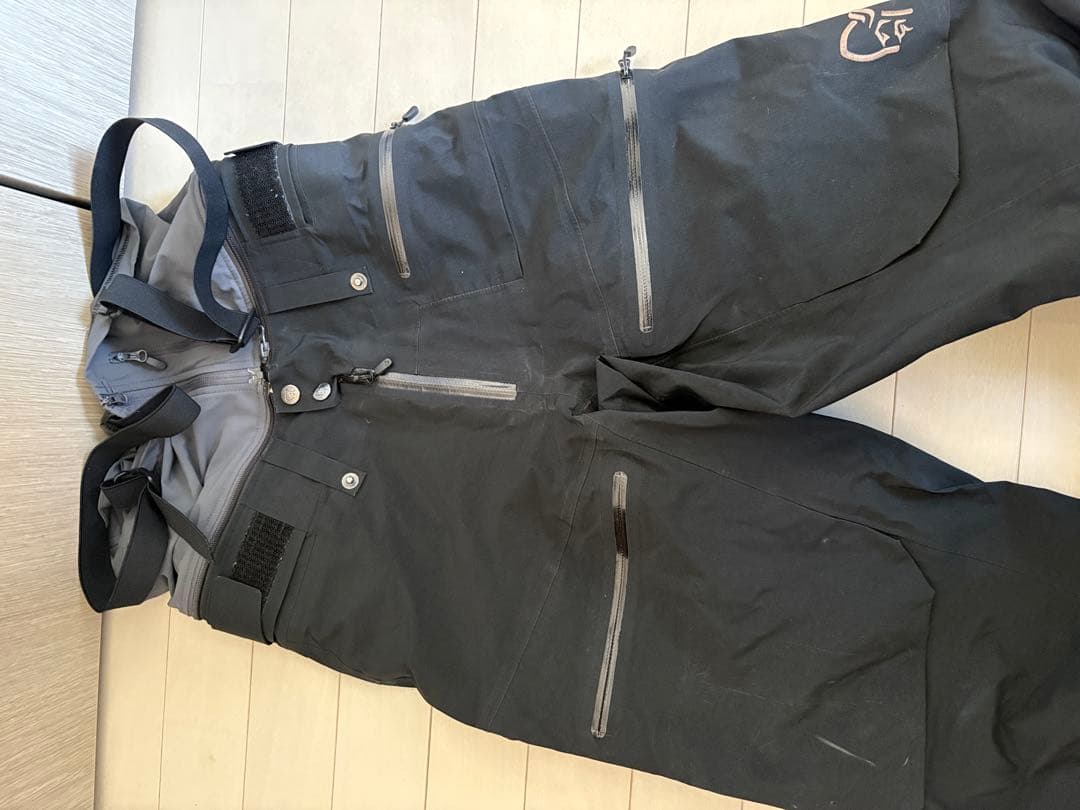i*g様 NORRONA ノローナ GORE-TEX Pro ビブパンツ バック