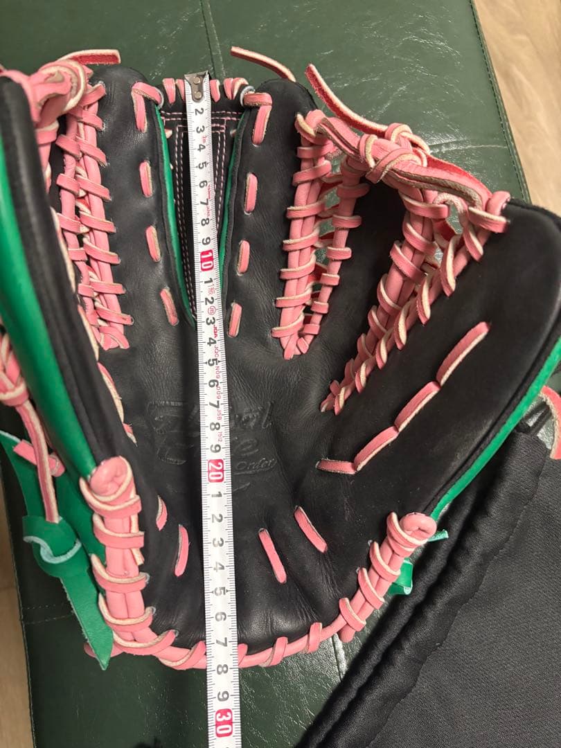 軟式野球用グローブ 緑とピンク軟式野球グローブ ミズノ　両手投げ　袋付き