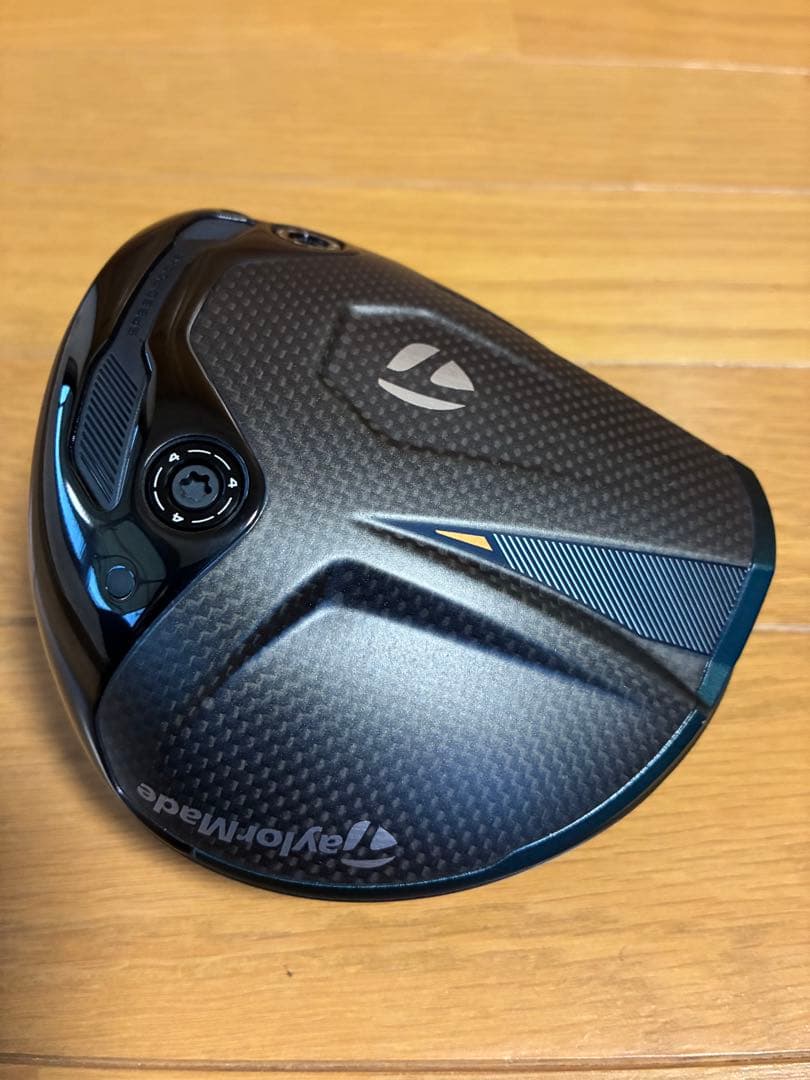テーラーメイドqi4dドライバー 9.0度 ヘッドのみ