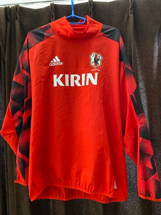 サッカー日本代表ウインドブレーカー