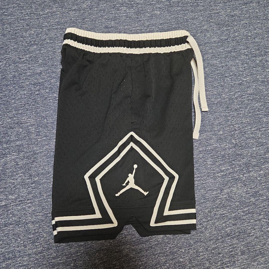新品/未使用/正規品【NIKEジョーダン ショートパンツ　バスケットパンツ】S