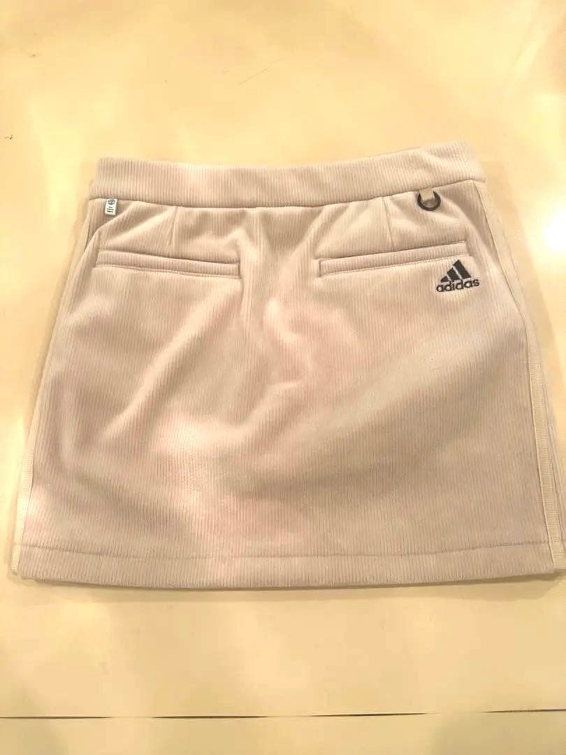 adidas キャメル　ジャケット・スカートセット（Mサイズ）