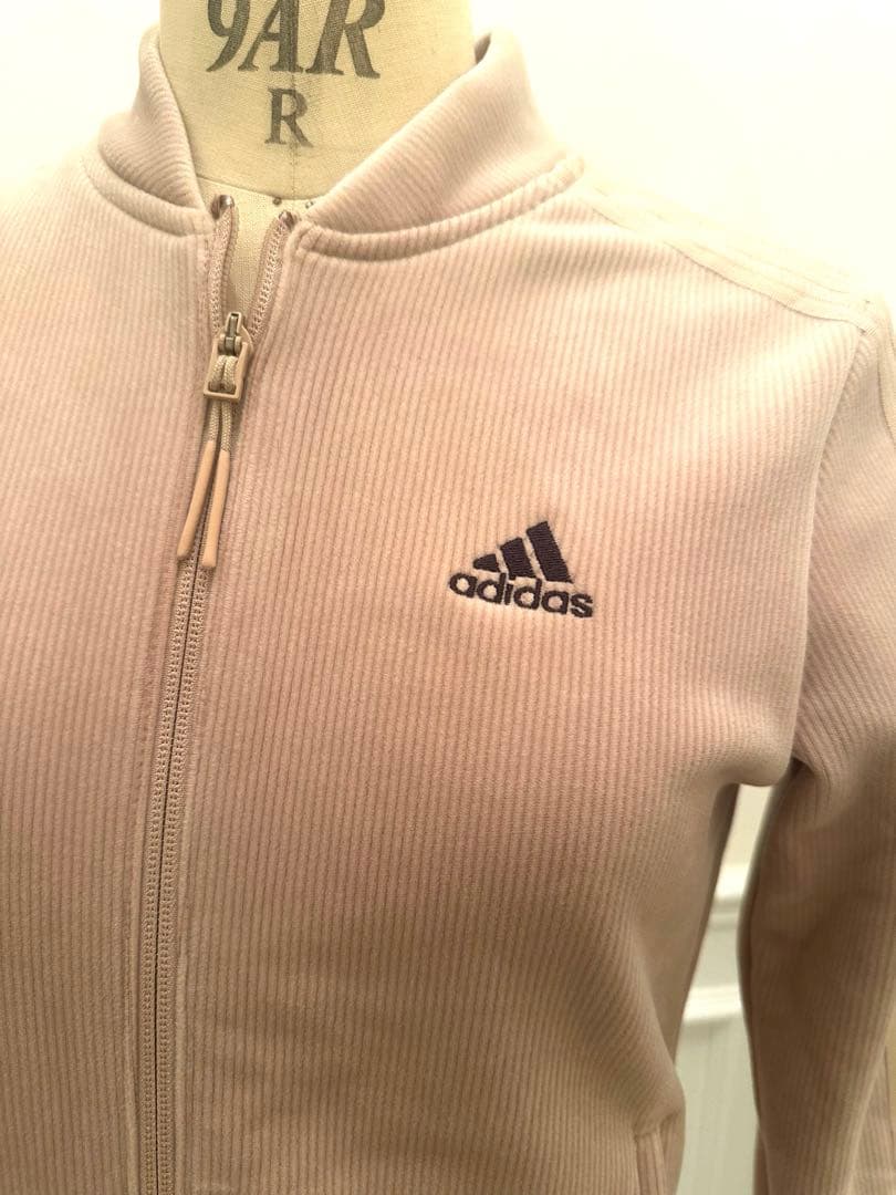 adidas キャメル　ジャケット・スカートセット（Mサイズ）