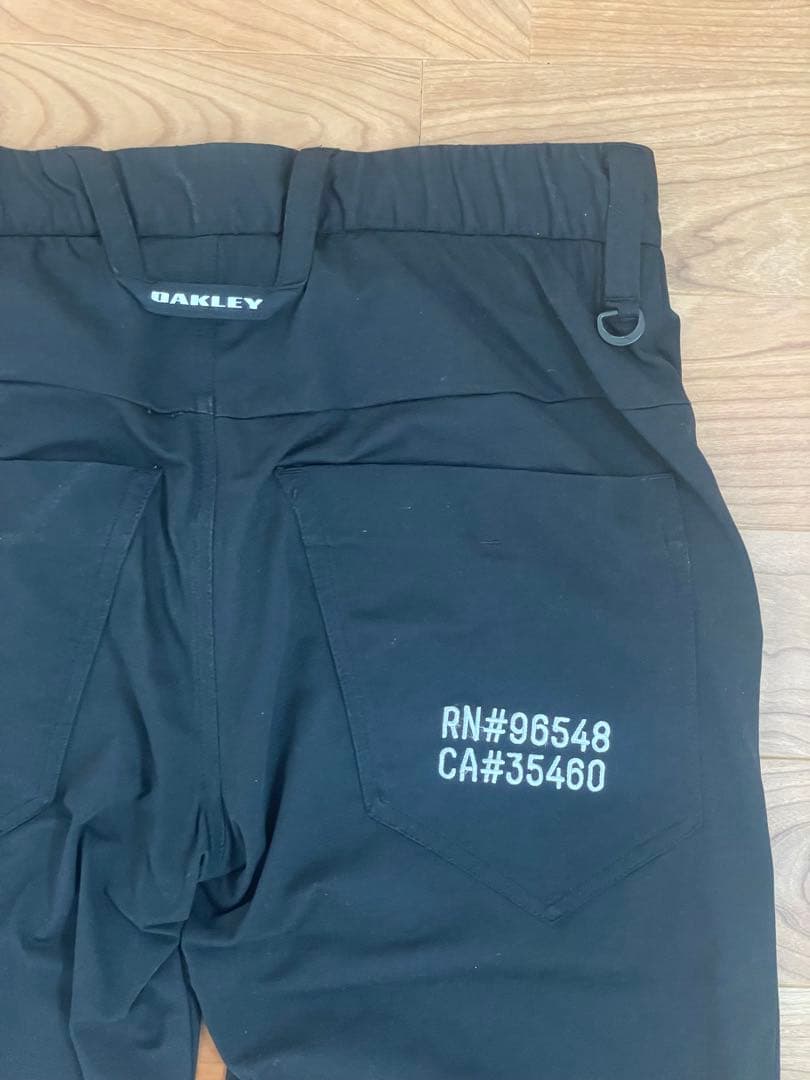 美品　OAKLEY パンツ ロゴ　ゴルフ