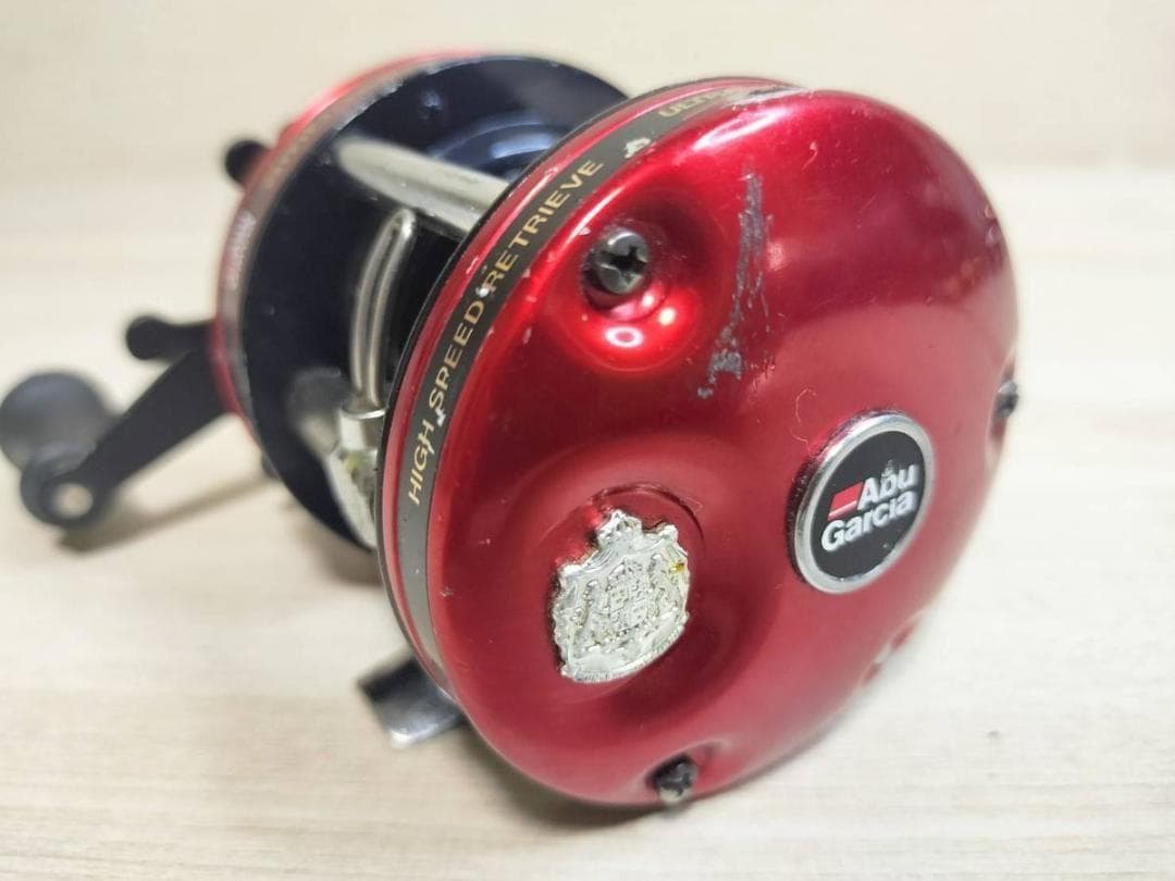 アブガルシア　アンバサダー5000C　ビンテージ　リール abu 　レッド
