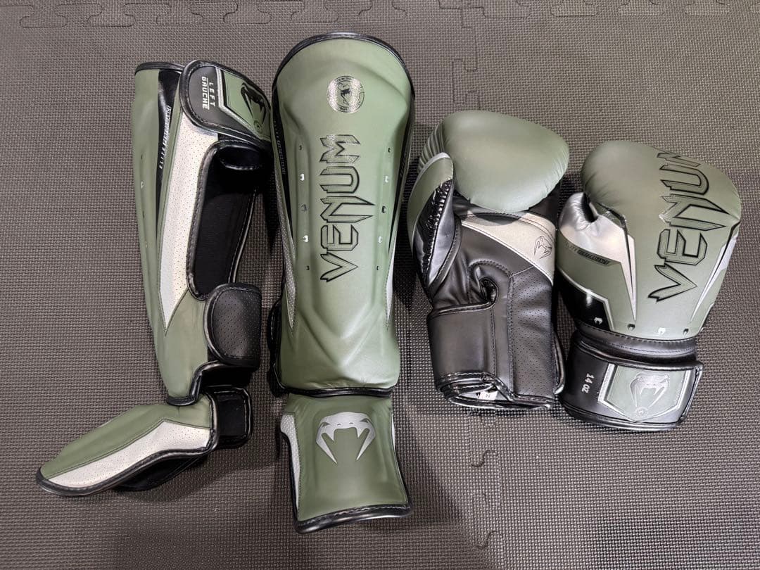 Venum ボクシンググローブ レガース セット