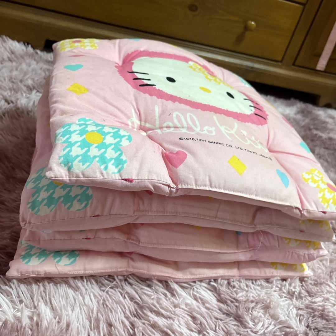 サンリオ　ハローキティ　キティちゃん　レトロ　座布団　千鳥格子　4点セット