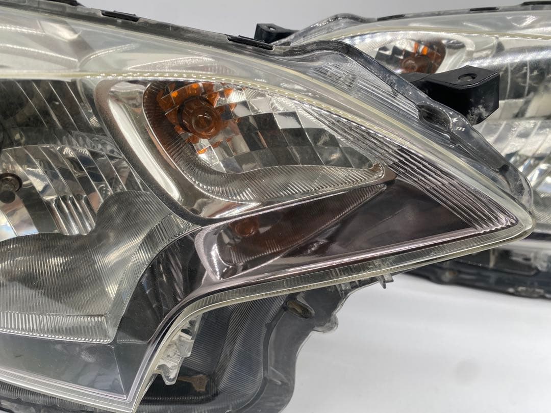 トヨタ ラクティス NCP120系 純正HIDヘッドライト左右