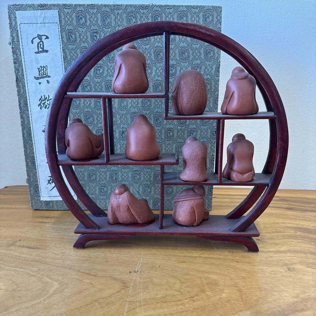 宣興微型紫砂　人形&飾り棚セット