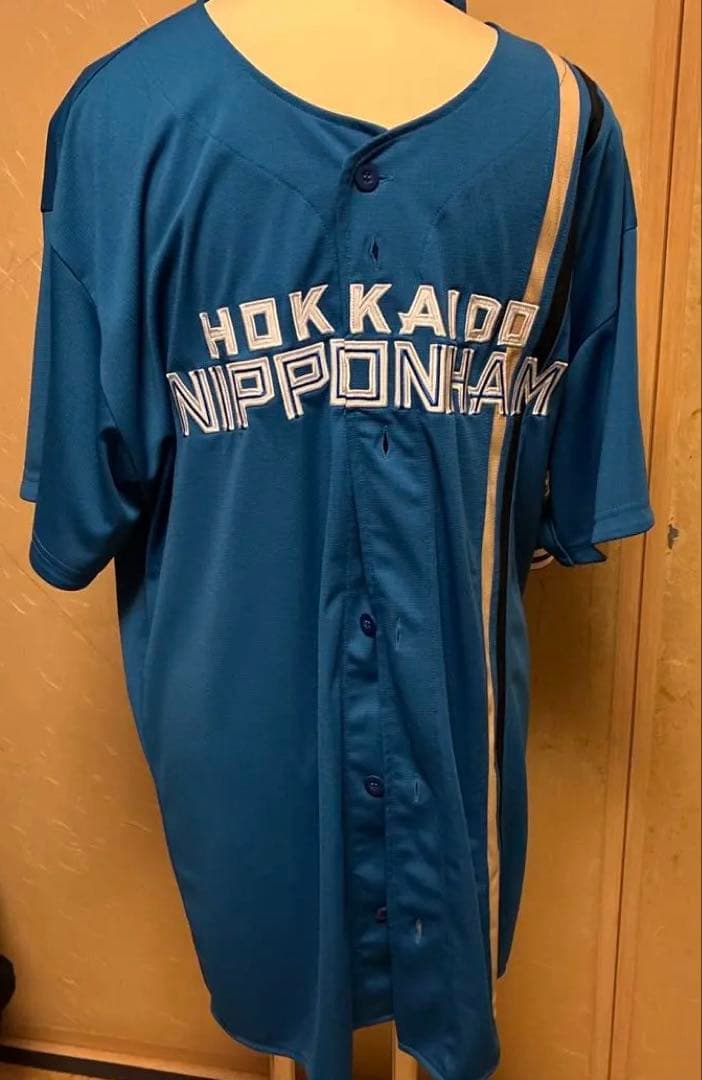 北海道日本ハムファイターズ ユニフォーム ビッグボス 1