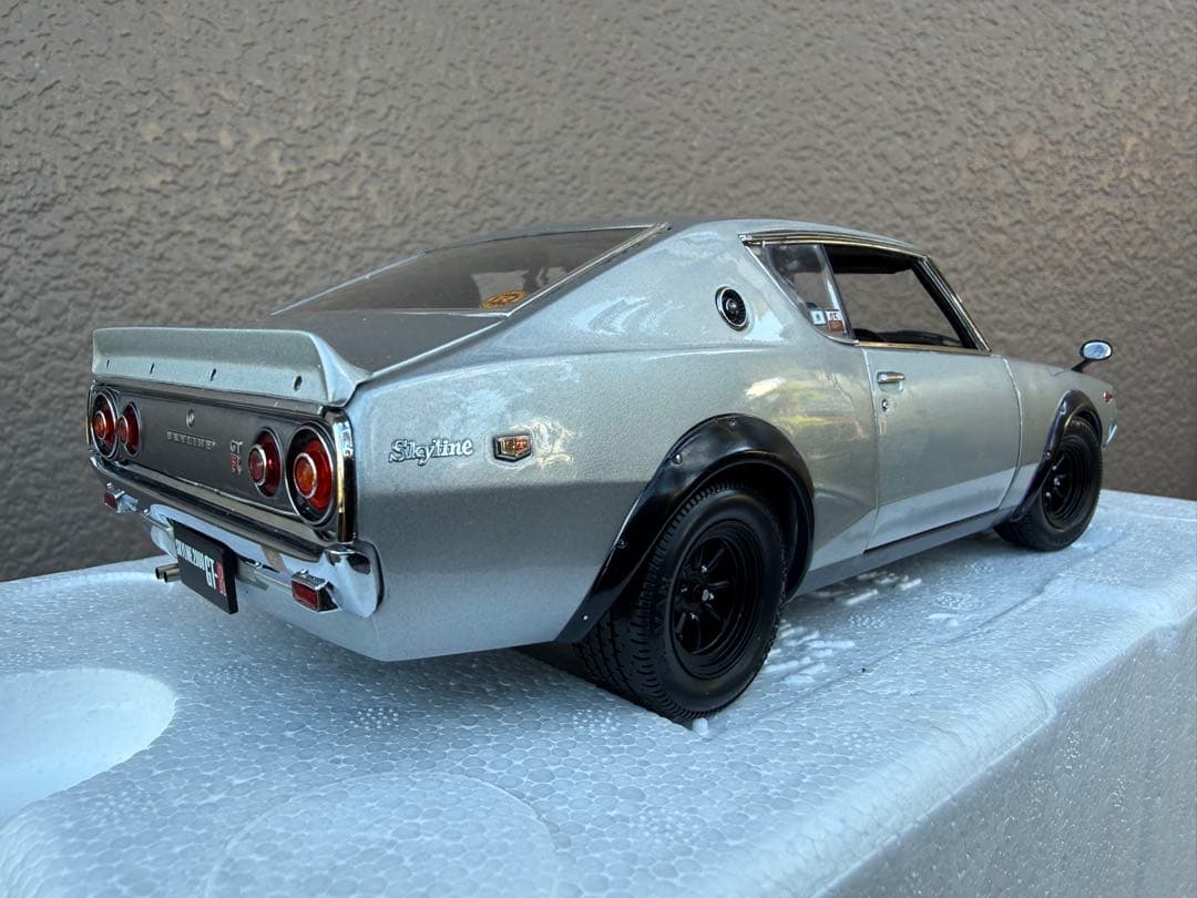 京商NISSAN SKAYINE 2000GT-R(KPGC-110)シルバー