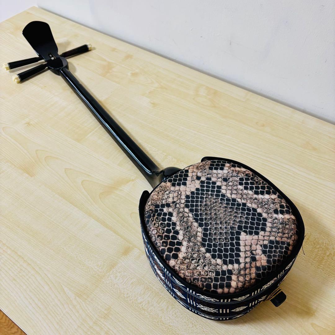 【美品】沖縄三線 人工皮 初心者 和楽器 民謡 三味線 送料込み