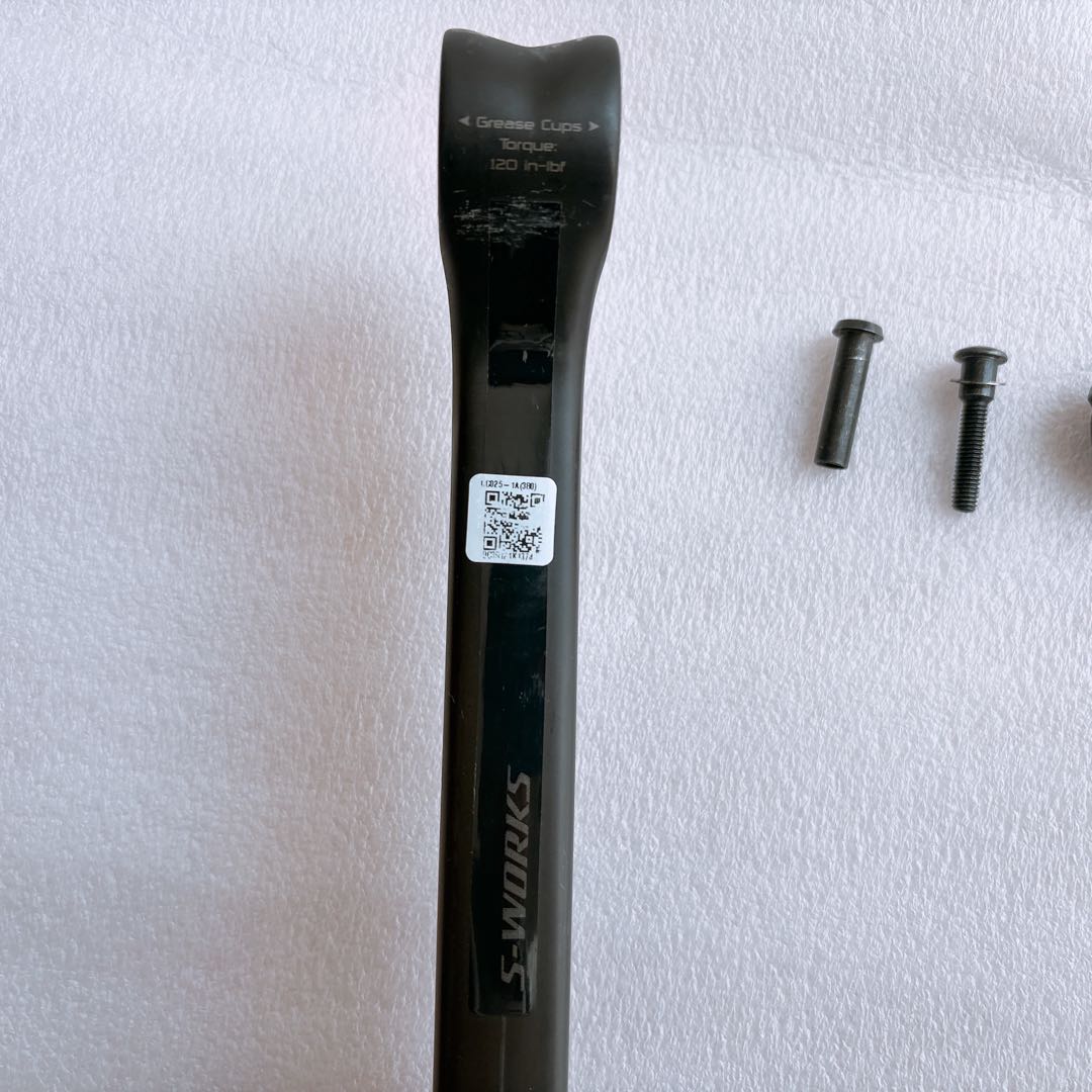S-WORKS PAVEカーボンポスト