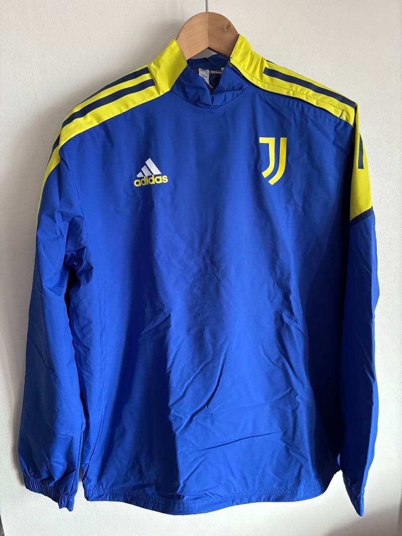 新品! adidas（アディダス）ユベントス 21/22 EUハイブリッドトップ