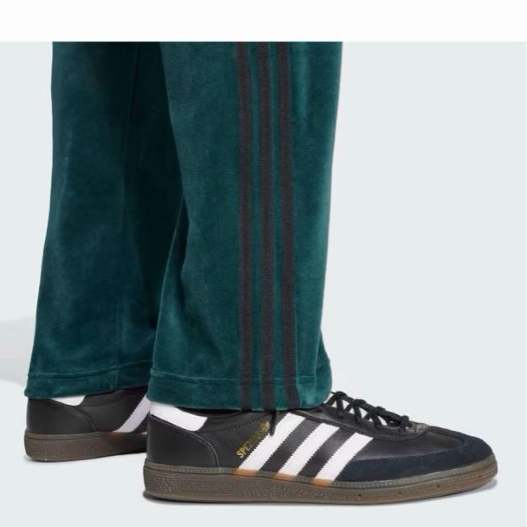 adidasベロア SSTアディカラー トラックパンツ　グリーン緑トレフォイル