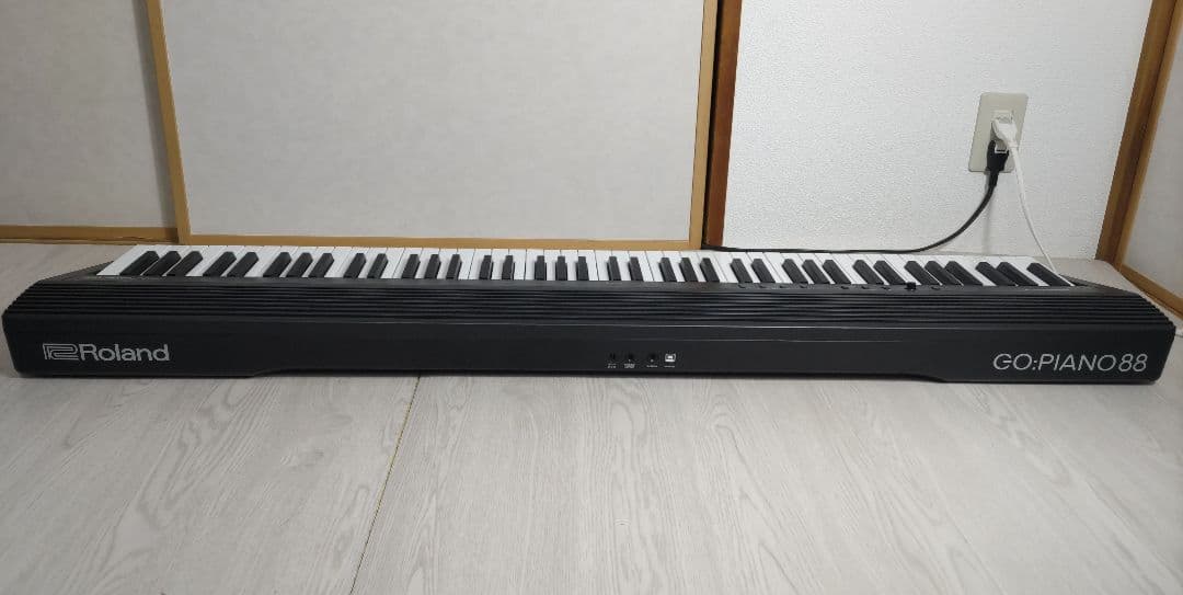 【美品・2023年製】Roland 88鍵盤 電子ピアノ GO:PIANO88