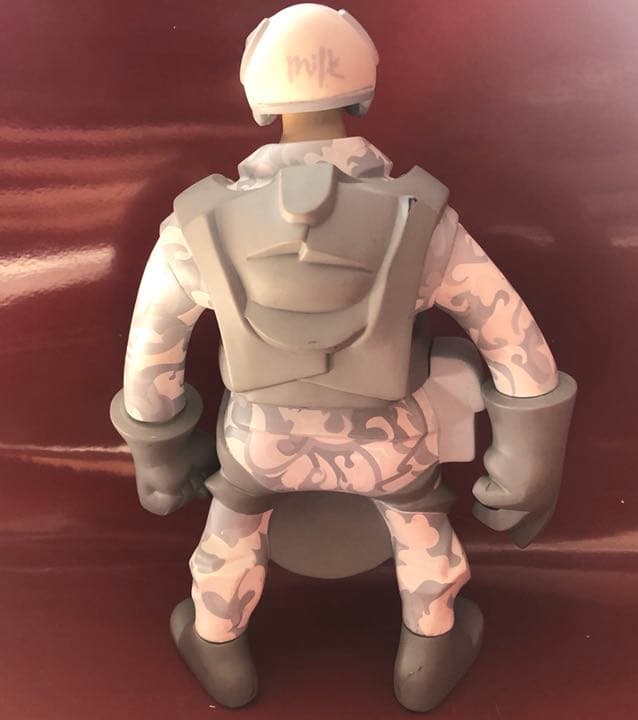 《HOT TOYS》フィギュア 香港トイ ソルジャー MILK デザイナーズトイ