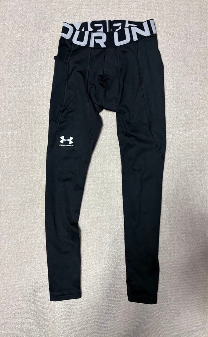 Under Armour ブラック 長袖シャツ タイツ セット