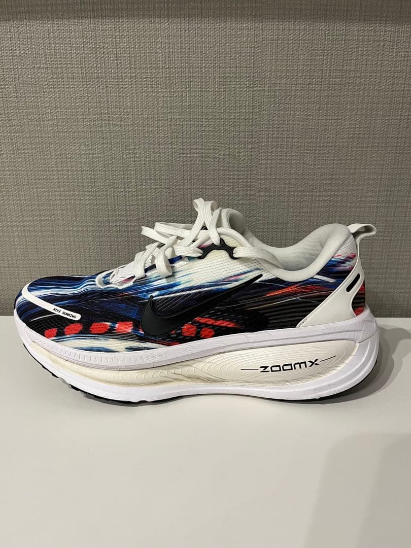 スパイク・シューズ NIKE VOMERO 18 SE