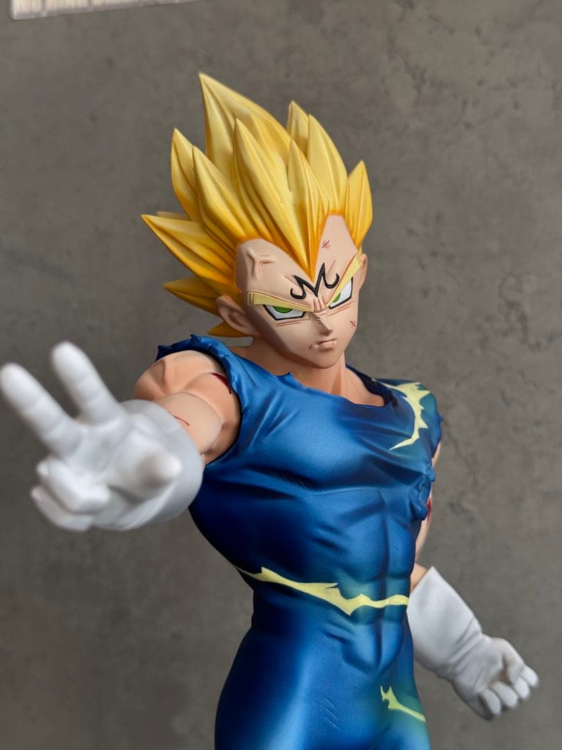 ドラゴンボール　ベジータ フィギュア ポーズ