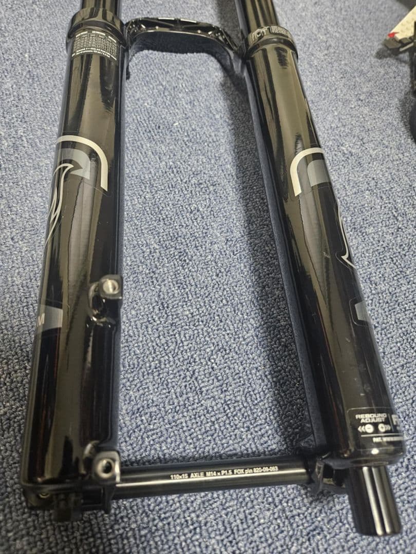 新品 FOX Rhythm 29インチ 160mm 36 サスペンション