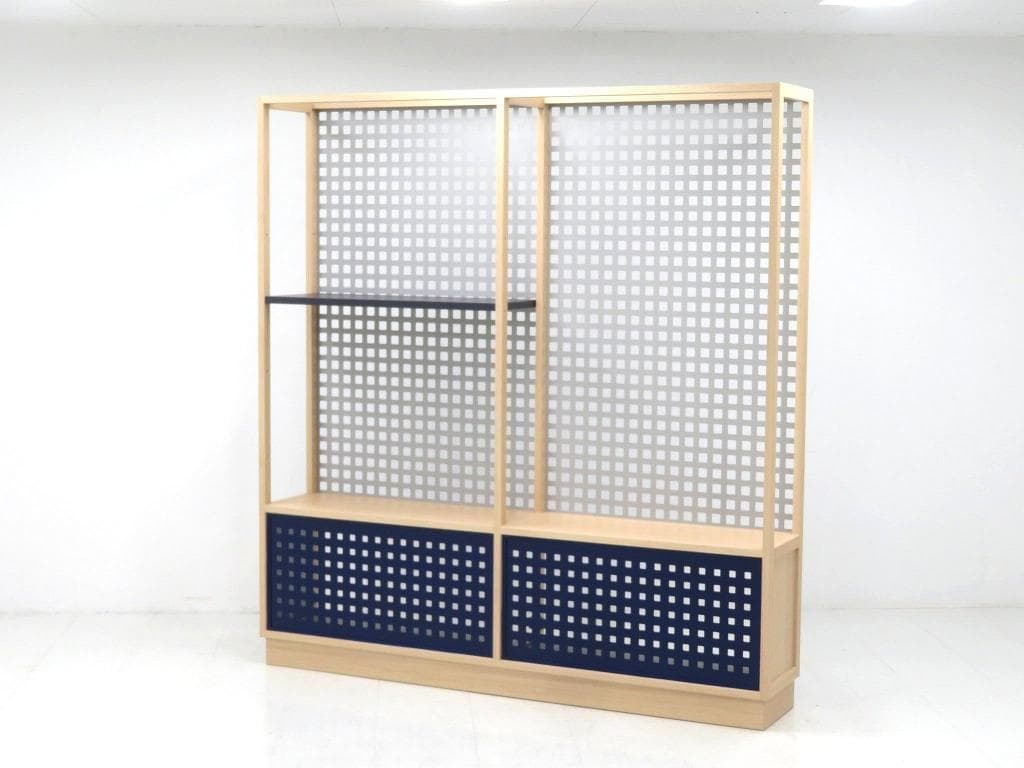 展示品　大型　有孔　パンチング　ショーケー　店舗什器　飾り棚　シェルフ