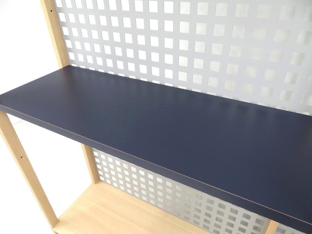 展示品　大型　有孔　パンチング　ショーケー　店舗什器　飾り棚　シェルフ