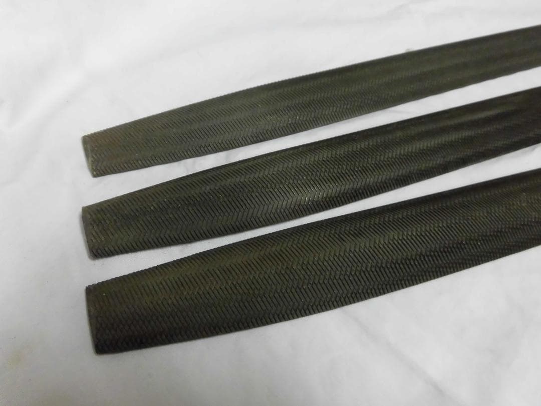 鉄工ヤスリ３００㎜　半丸　荒目３本